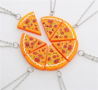 Кулоны для семи друзей "Кусочки пиццы" Кулоны для семи друзей "Кусочки пиццы"